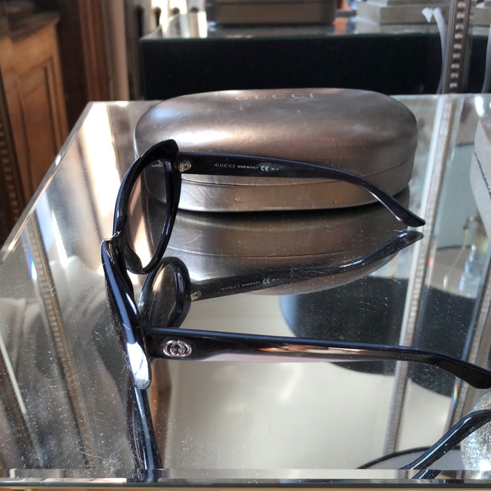 Gucci sunglasses - Picture 2 of 2